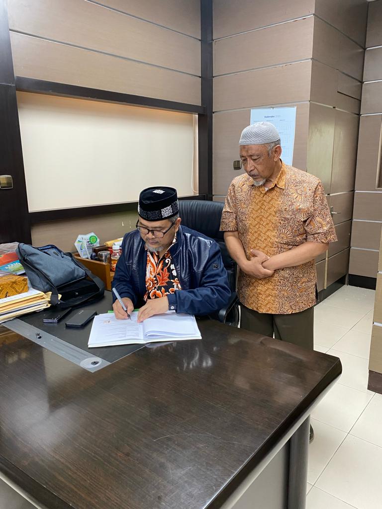 Read more about the article Kembali, Pesantren Persis Tarogong Serah Terimakan Tanah Wakaf Kepada Jamiyah Persis