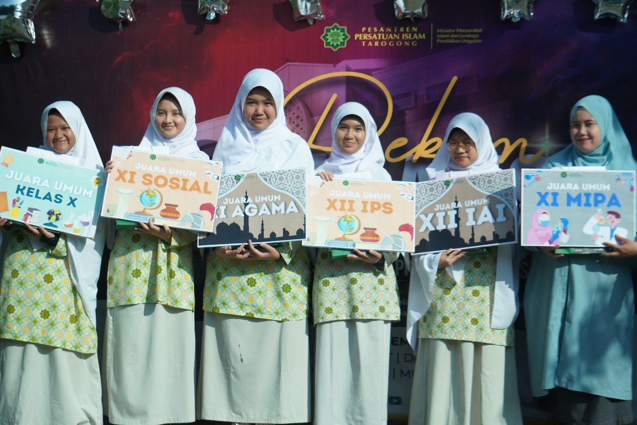 Read more about the article Beasiswa Untuk Santri Berprestasi Pesantren Persis Tarogong